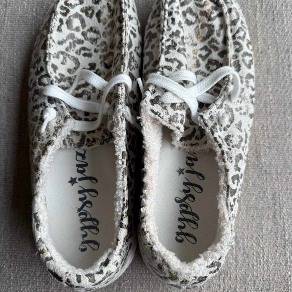Gypsy Jazz White and Gray Animal Print Shoes